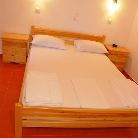 Chalikias Rooms Asprogerakata Exterior foto